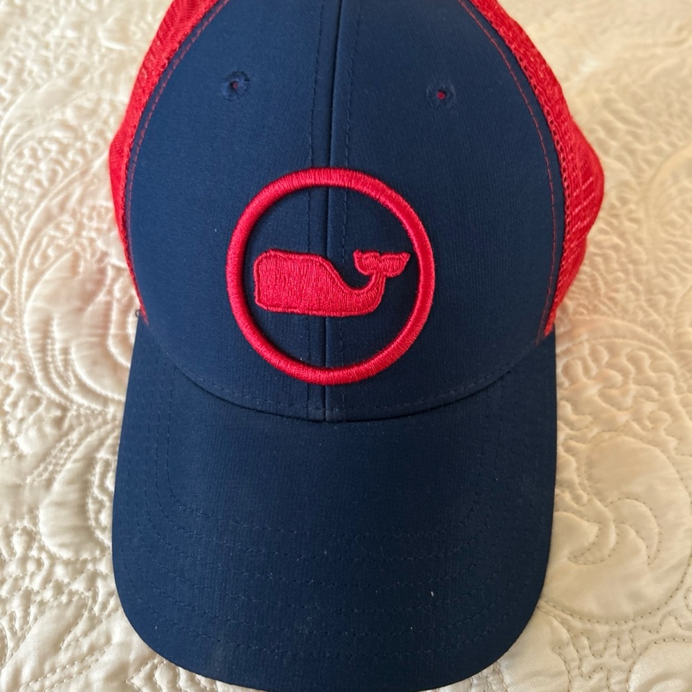 Vineyard Vines Navy and Red Whale Logo Field Hockey Trucker Hat O/S-EUC